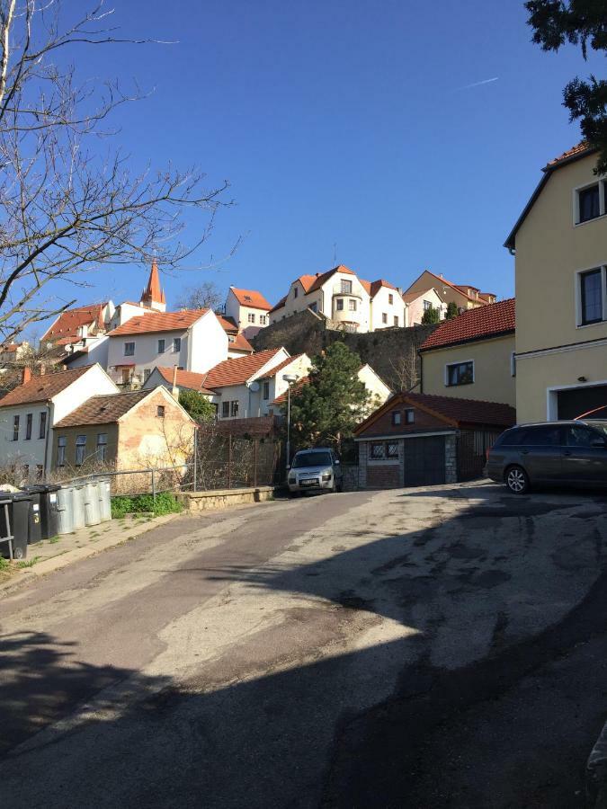 Penzion Ve Starem Meste Зноймо Экстерьер фото