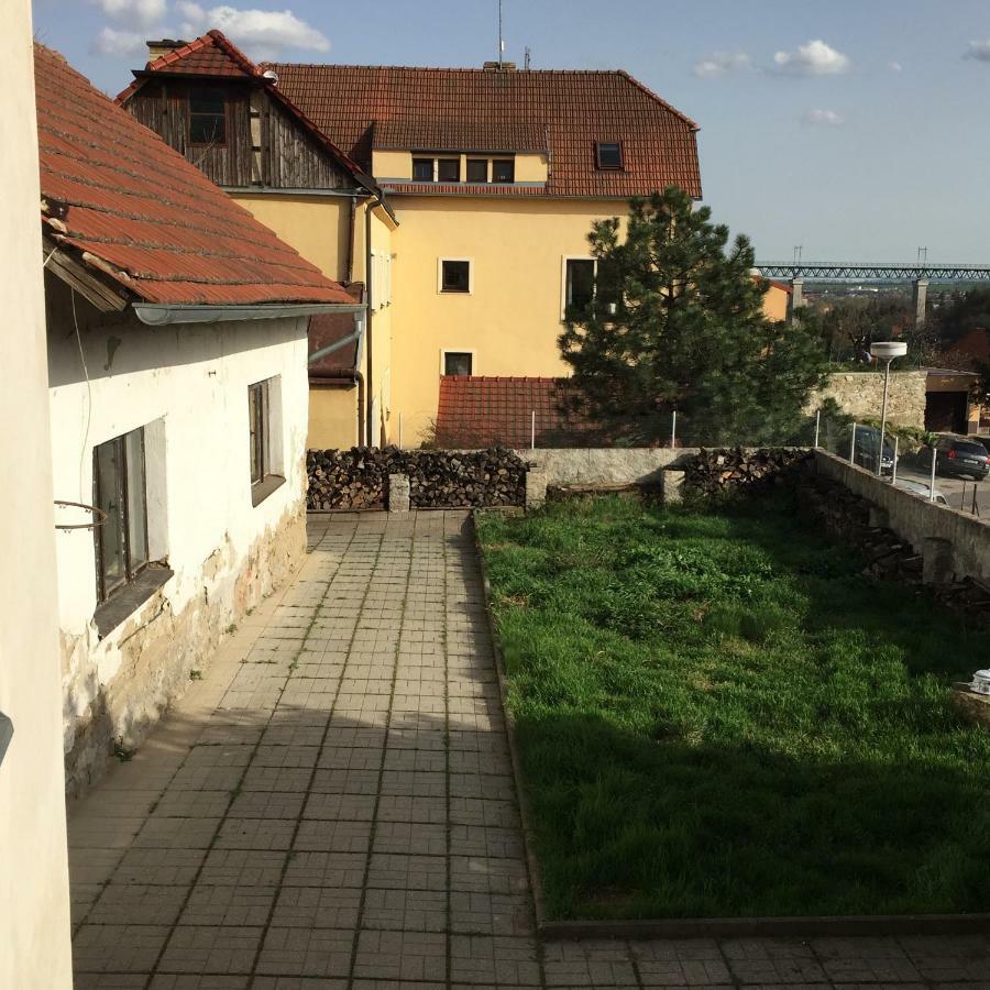 Penzion Ve Starem Meste Зноймо Экстерьер фото
